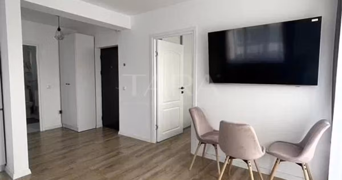 Apartament de vânzare cu 3 camere, mobilat în Florești