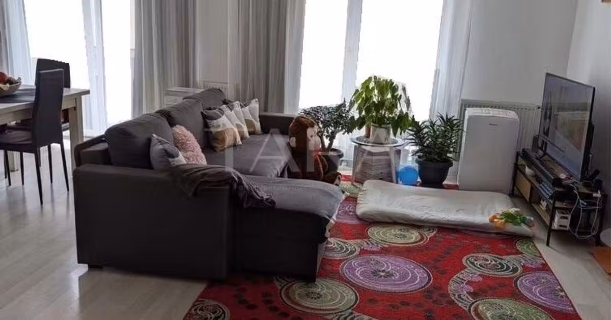 Apartament de vânzare cu 3 camere, mobilat în Florești