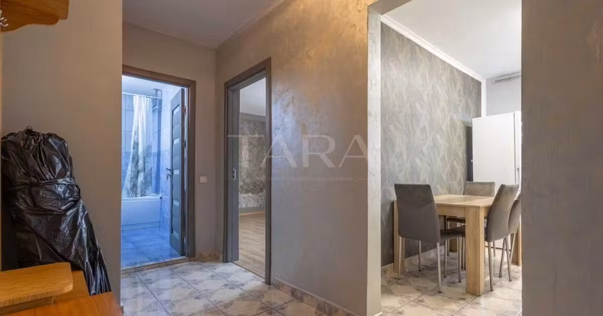 Apartament de vânzare cu 2 camere, mobilat în Florești