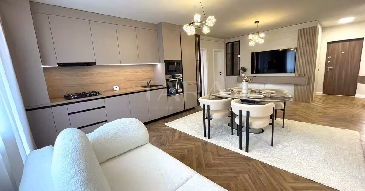 Apartament de vânzare cu 3 camere, mobilat în Florești