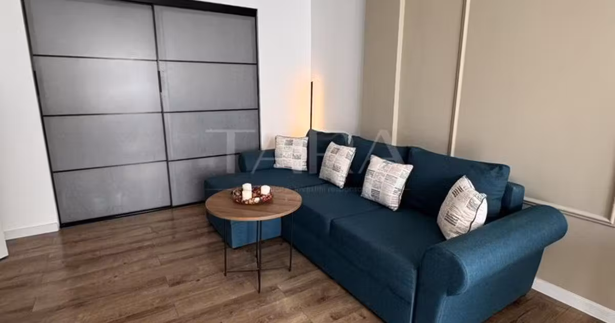 Apartament de vânzare cu 3 camere, mobilat în Florești