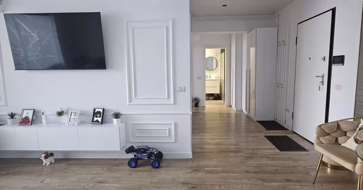 Apartament de vânzare cu 2 camere, mobilat în zona Gării, Galați