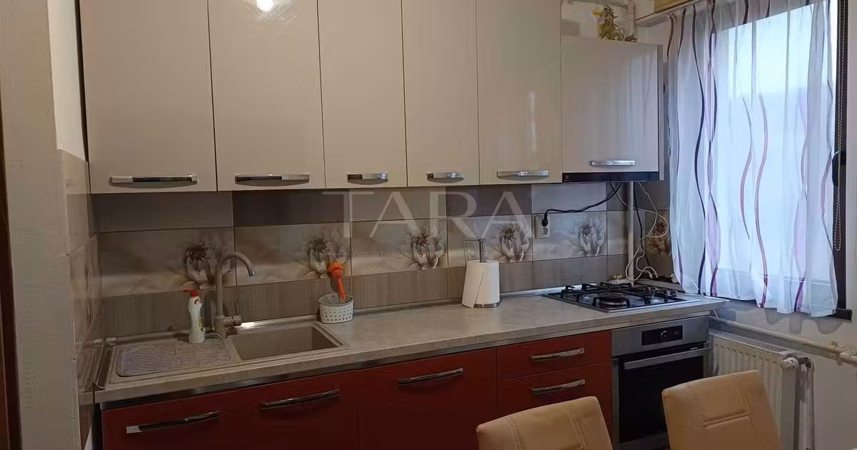 Apartament de vânzare cu 3 camere, mobilat în Florești