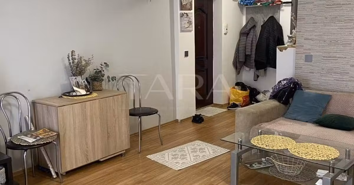 Apartament de vânzare cu 2 camere, mobilat în Florești