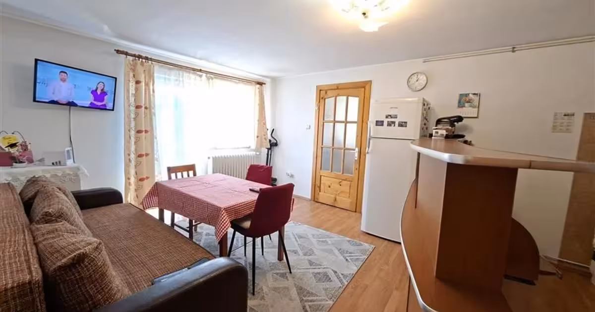 Apartament de vânzare cu 3 camere, mobilat în zona Central, Sibiu