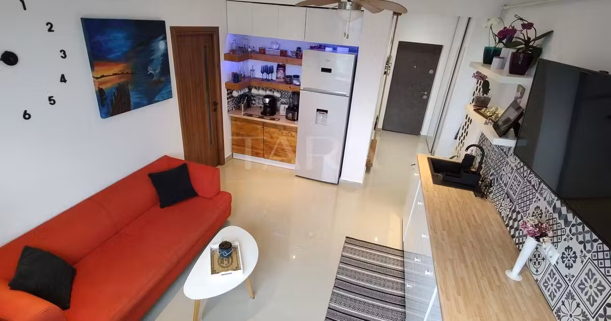Apartament de vânzare cu 3 camere, mobilat în Florești