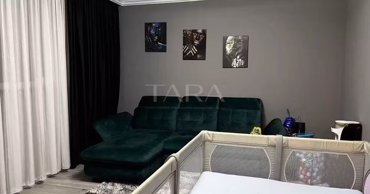 Apartament de vânzare cu 3 camere, mobilat în Florești