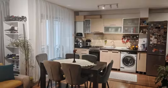 Apartament Florești