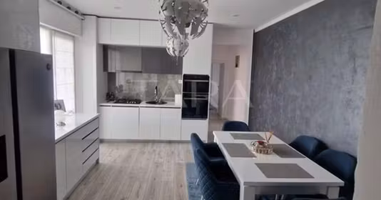 Apartament Florești