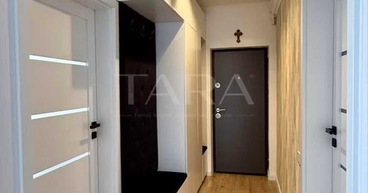 Apartament de vânzare cu 3 camere, mobilat în Florești