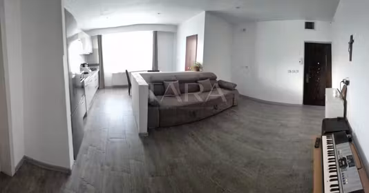 Apartament Florești