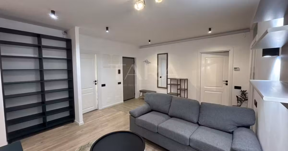 Apartament de vânzare cu 3 camere, mobilat în Florești