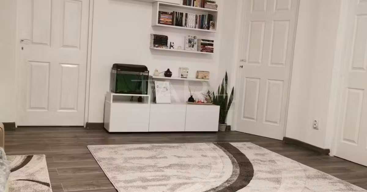 Apartament de vânzare cu 3 camere, mobilat în Florești