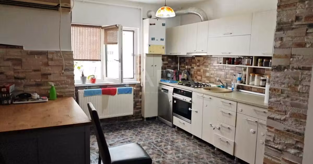 Apartament de vânzare cu 3 camere în zona Mărăști, Cluj-Napoca