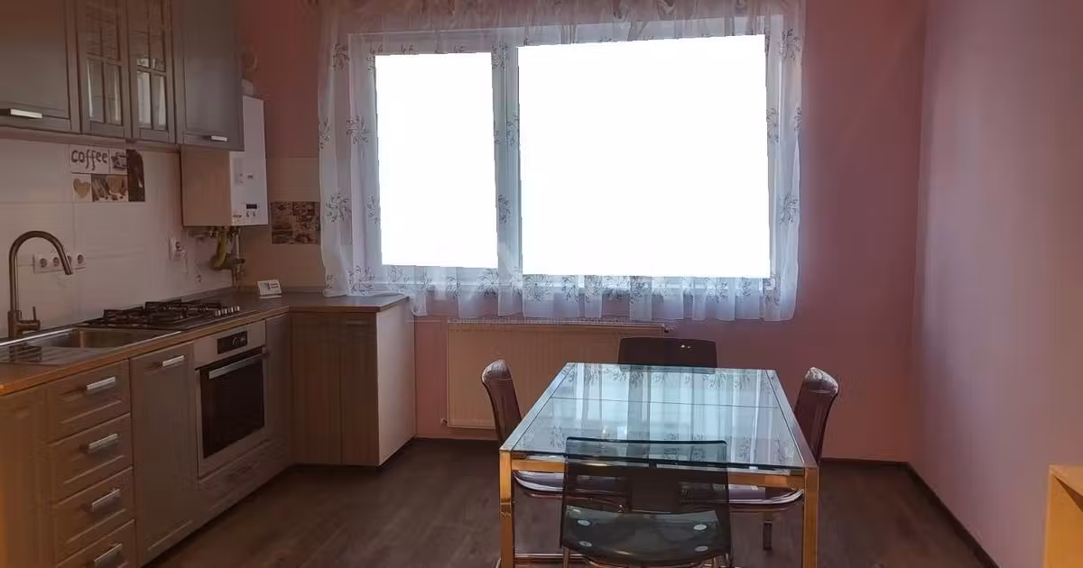 Apartament de vânzare cu 3 camere în Florești