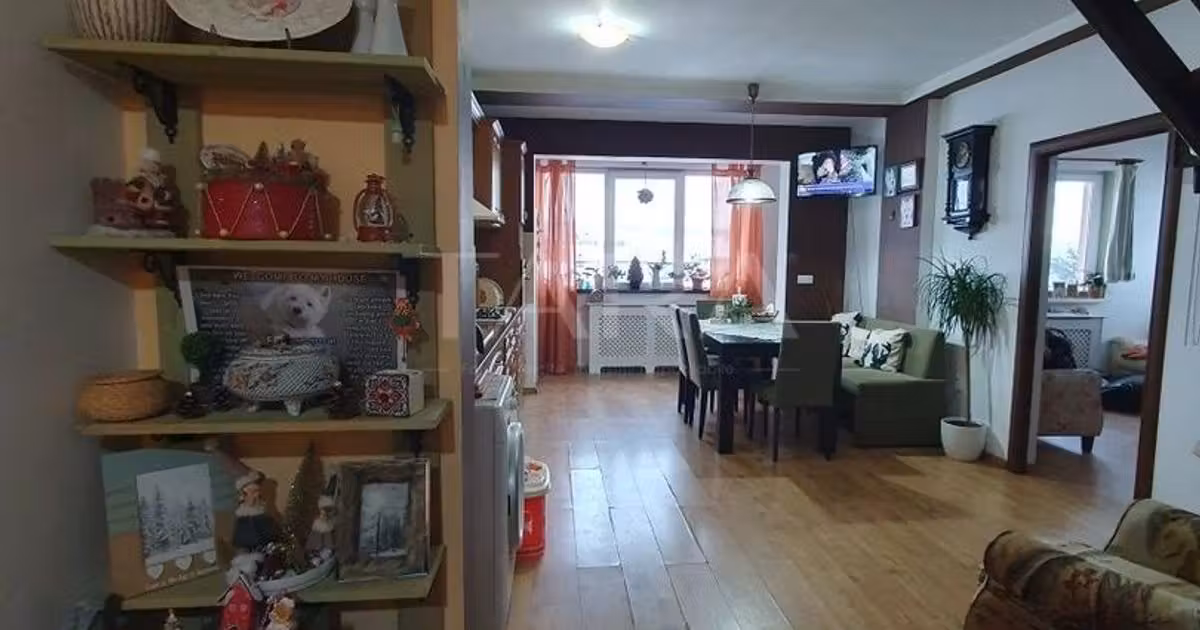 Apartament de vânzare cu 4 camere în Florești