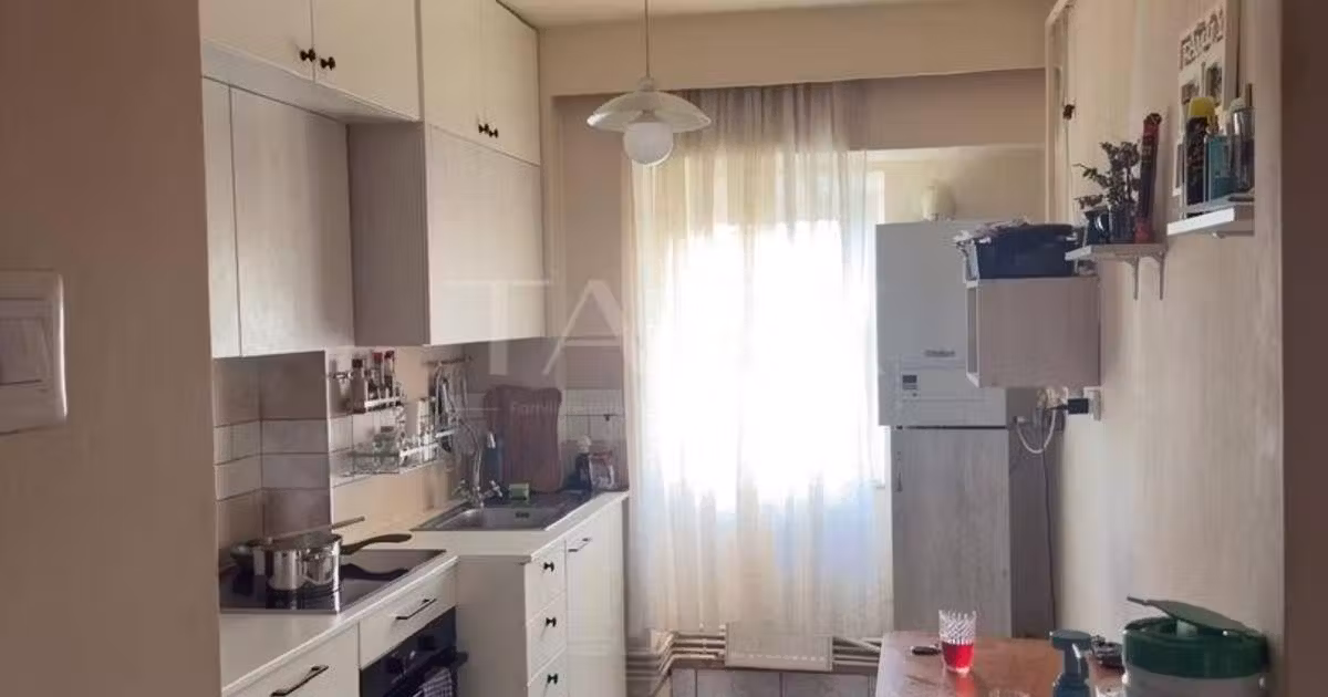 Apartament de vânzare cu 3 camere în zona Mănăștur, Cluj-Napoca
