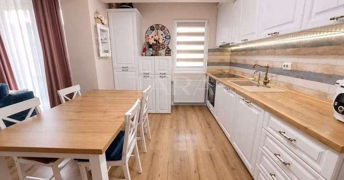 Apartament de vânzare cu 3 camere, mobilat în Baciu