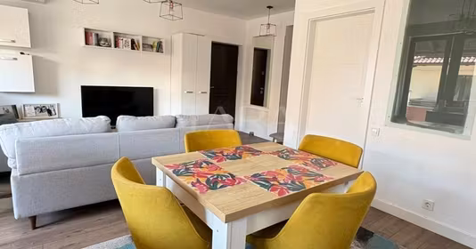 Apartament Florești