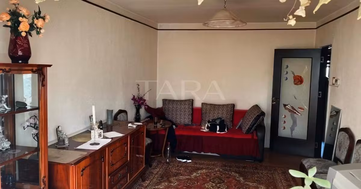 Apartament de vânzare cu 3 camere în zona Mănăștur, Cluj-Napoca