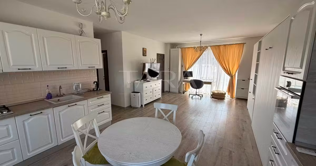Apartament de vânzare cu 3 camere, mobilat în zona Central, Cluj-Napoca