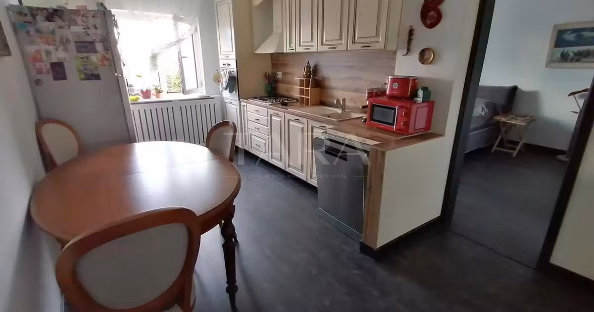 Apartament de vânzare cu 4 camere, mobilat în zona Mărăști, Cluj-Napoca