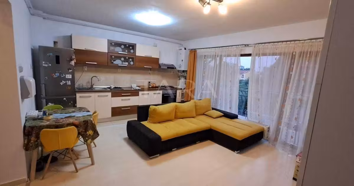 Apartament de vânzare cu 2 camere, mobilat în Florești