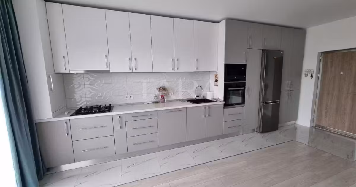 Apartament de vânzare cu 3 camere, mobilat în Florești