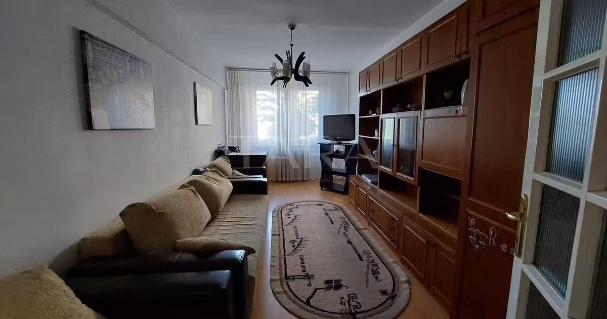 Apartament de vânzare cu 3 camere, mobilat în zona Dâmbul Rotund, Cluj-Napoca
