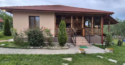 Casă Aluniș