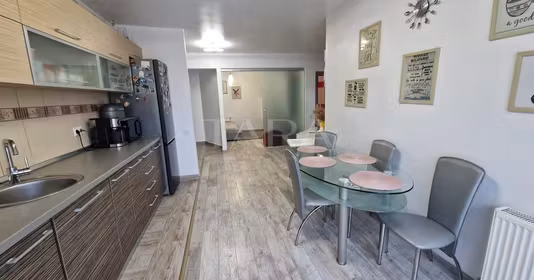 Apartament Florești