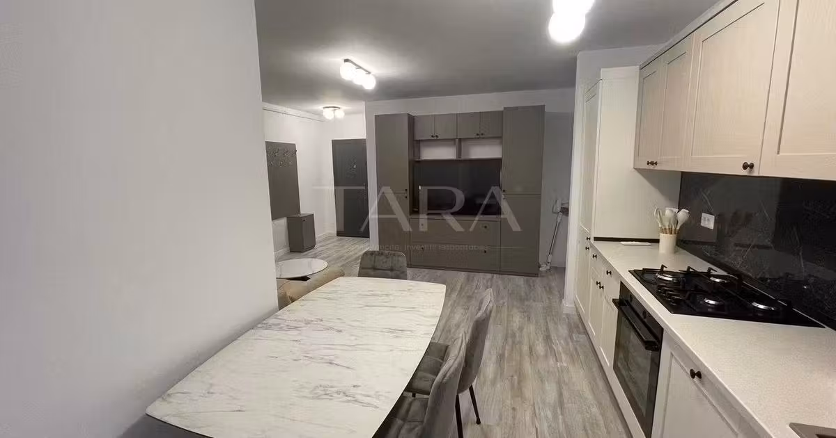 Apartament de vânzare cu 3 camere, mobilat în Florești