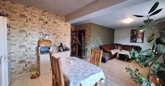 Apartament Florești
