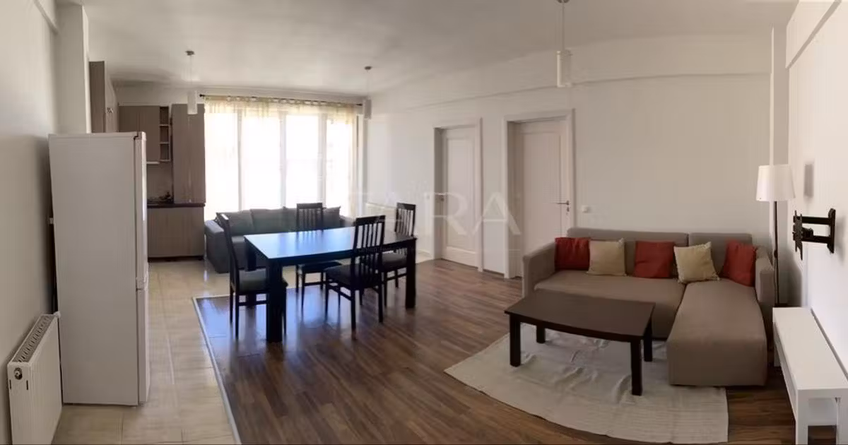 Apartament de vânzare cu 3 camere, mobilat în Florești