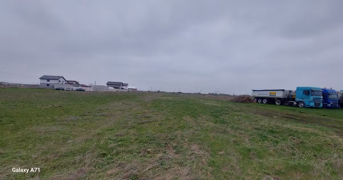 Teren Construcții intravilan de vânzare de 5808 mp, în Săbăreni