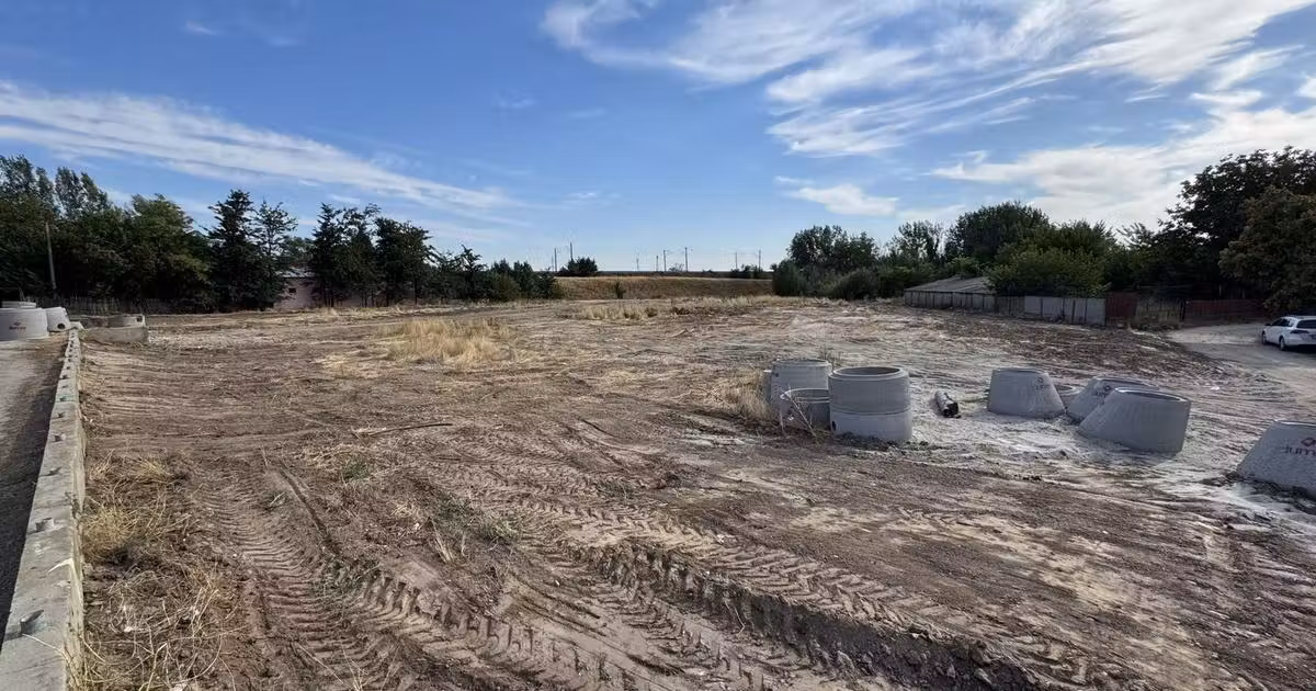 Teren Construcții intravilan de vânzare de 10200 mp, în Drăgănești-Olt