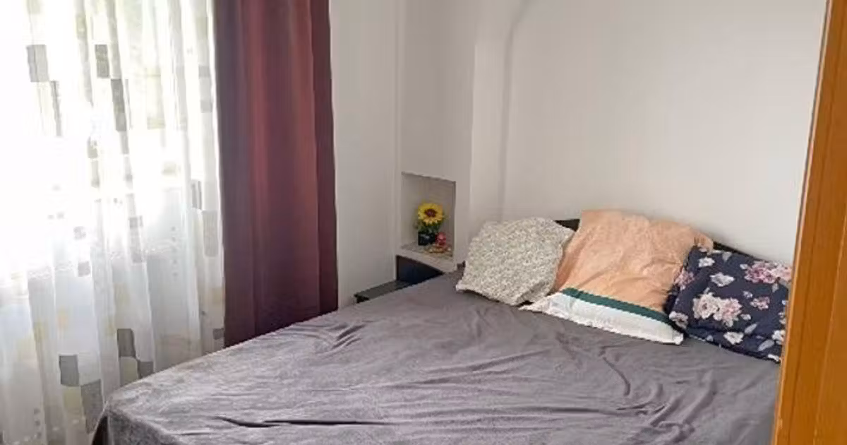 Apartament de vânzare cu 3 camere în zona Central, Botoșani