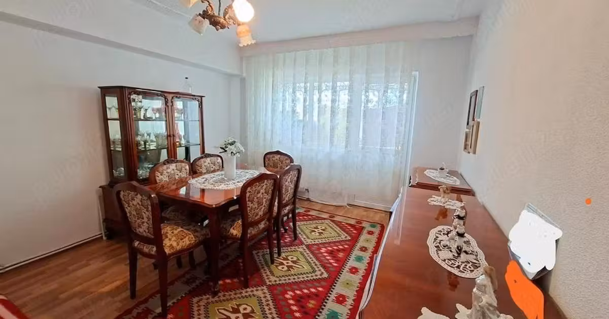 Apartament de vânzare cu 2 camere în zona Central, Botoșani