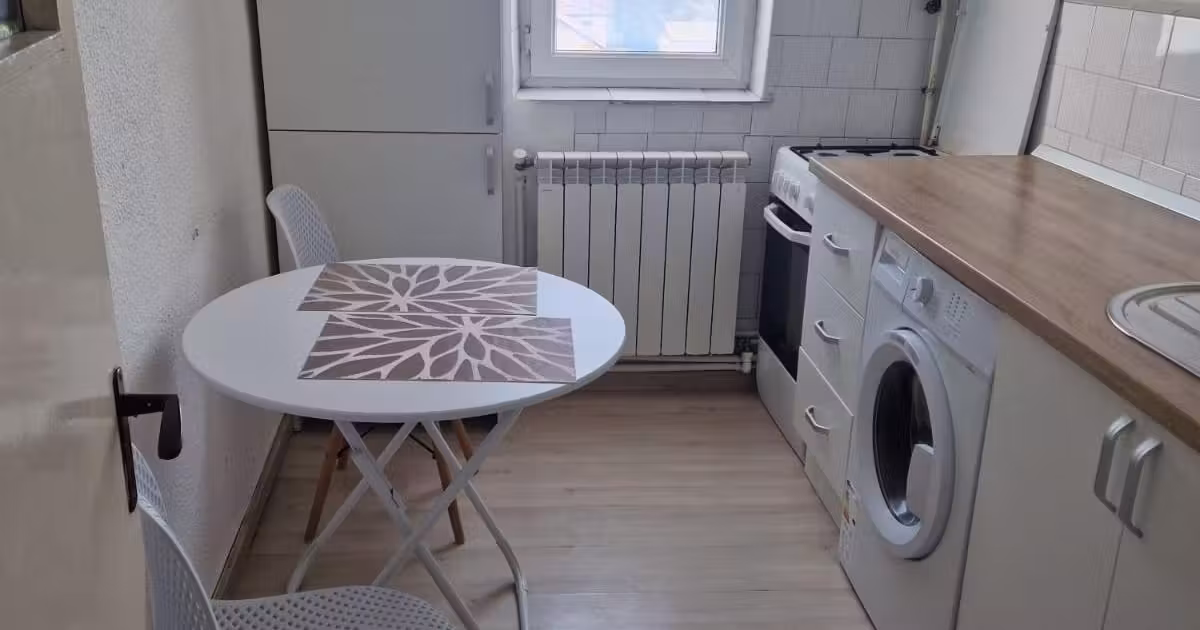 Apartament de vânzare cu 2 camere în zona Central, Botoșani