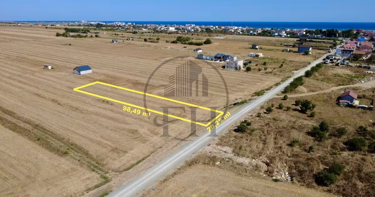 Teren agricol intravilan de vânzare de 1990 mp, în Costinești