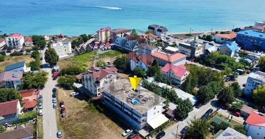 Spațiu comercial Est