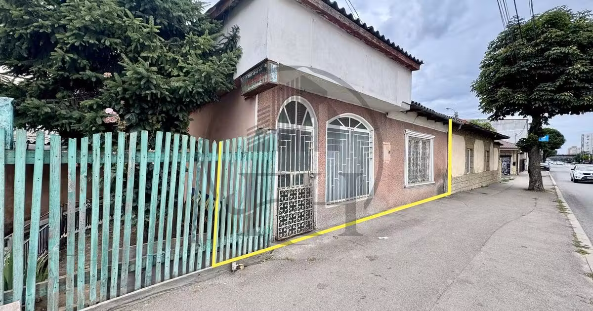 Casă individuală de vânzare cu 3 camere în zona Brătianu, Constanța