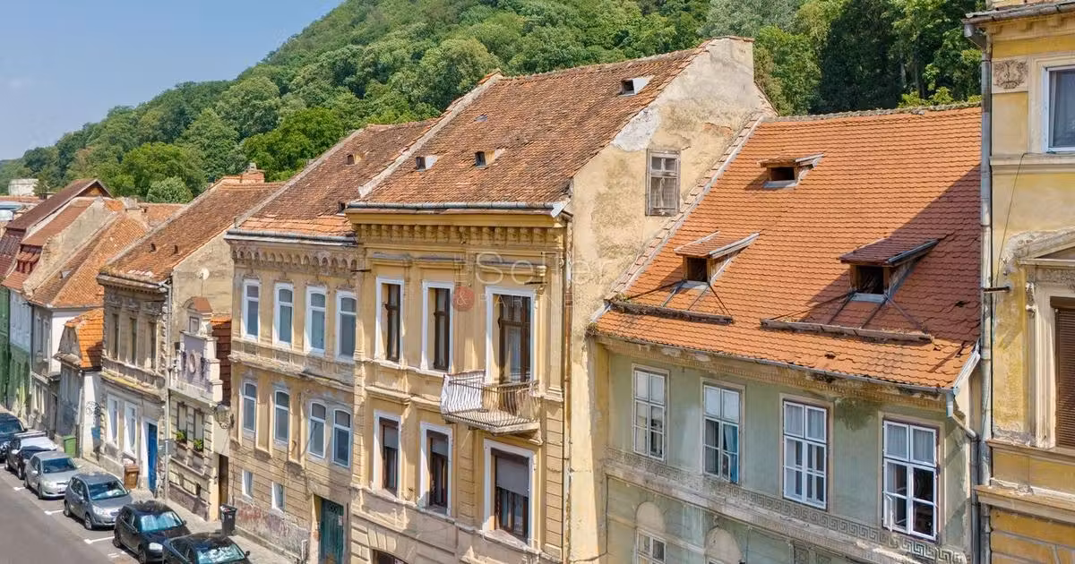 Apartament de vânzare cu 6 camere, mobilat în zona Centrul Istoric, Brașov