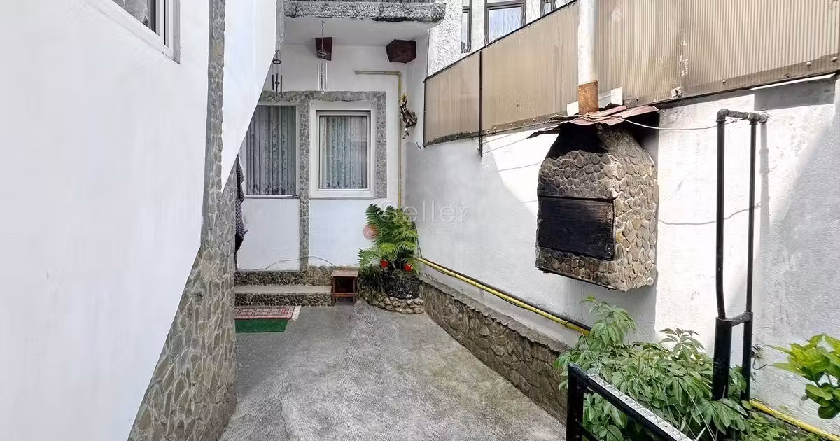 Casă individuală de vânzare cu 9 camere, mobilată în zona Schei, Brașov