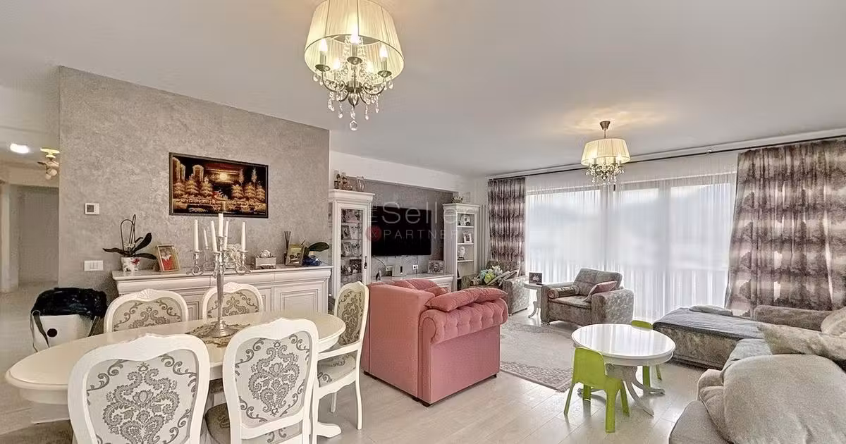 Apartament de vânzare cu 4 camere, mobilat în zona Noua, Brașov