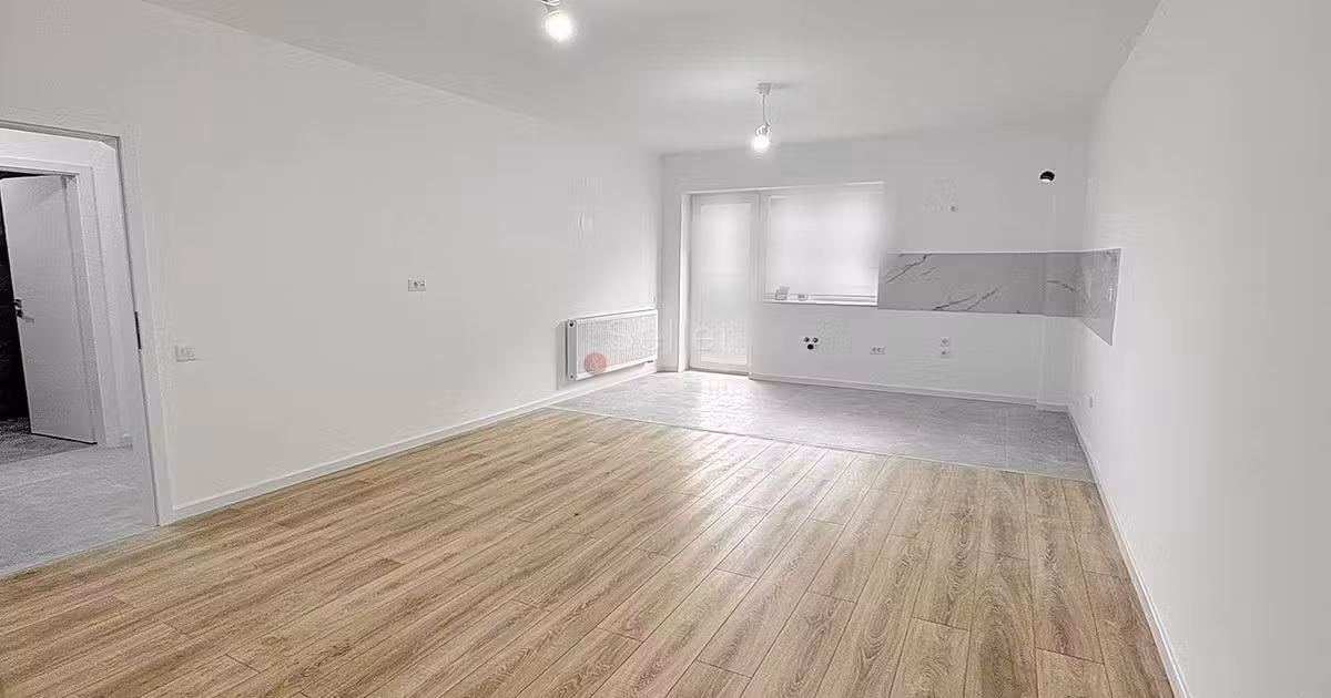 Apartament de vânzare cu 2 camere în zona Tractorul, Brașov