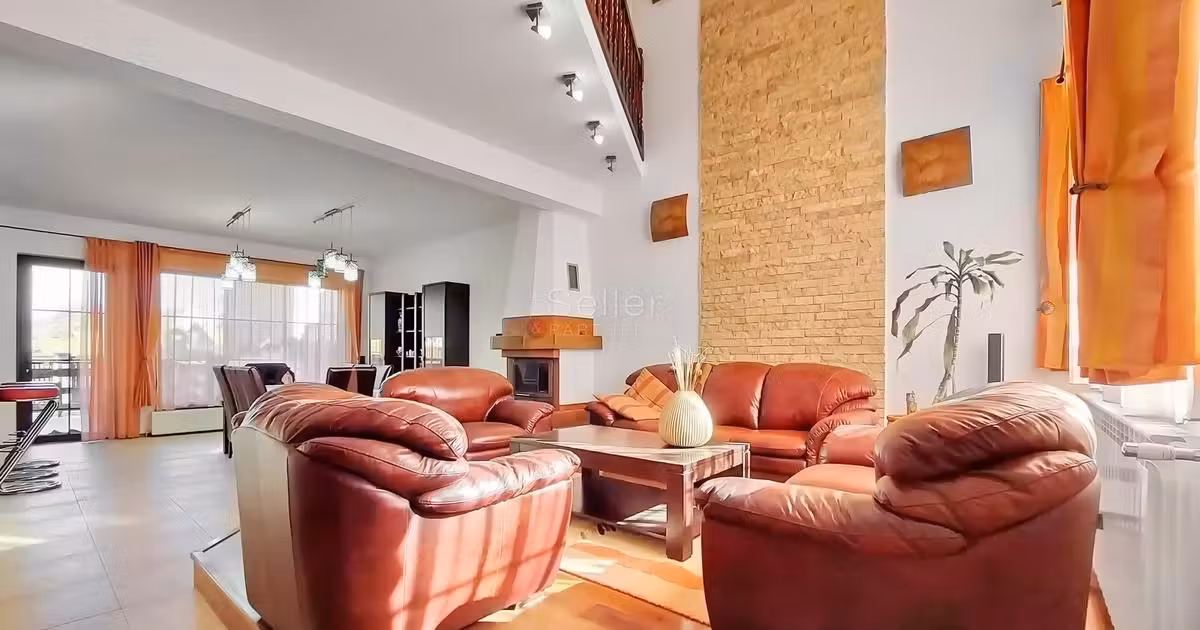 Casă individuală de vânzare cu 5 camere în zona Florilor, Brașov
