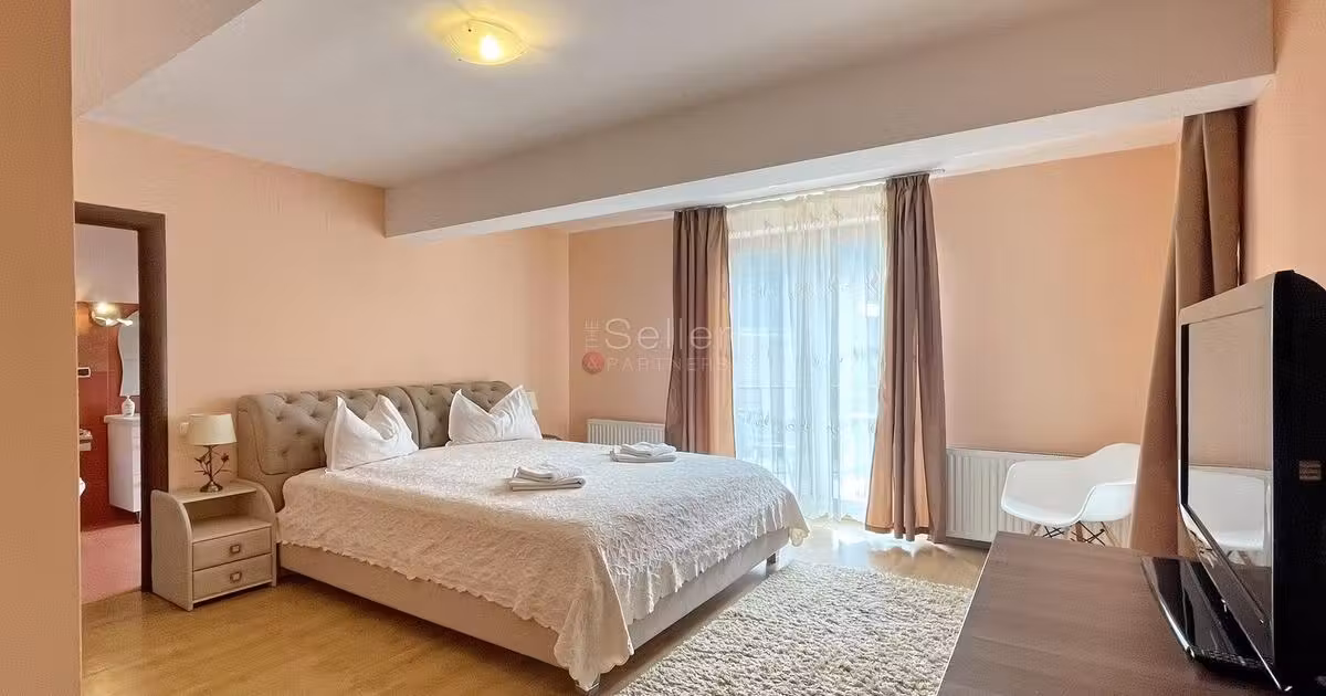 Casă individuală de vânzare cu 6 camere în Săcele