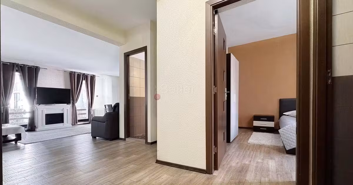 Apartament de vânzare cu 3 camere, mobilat în Poiana Brașov