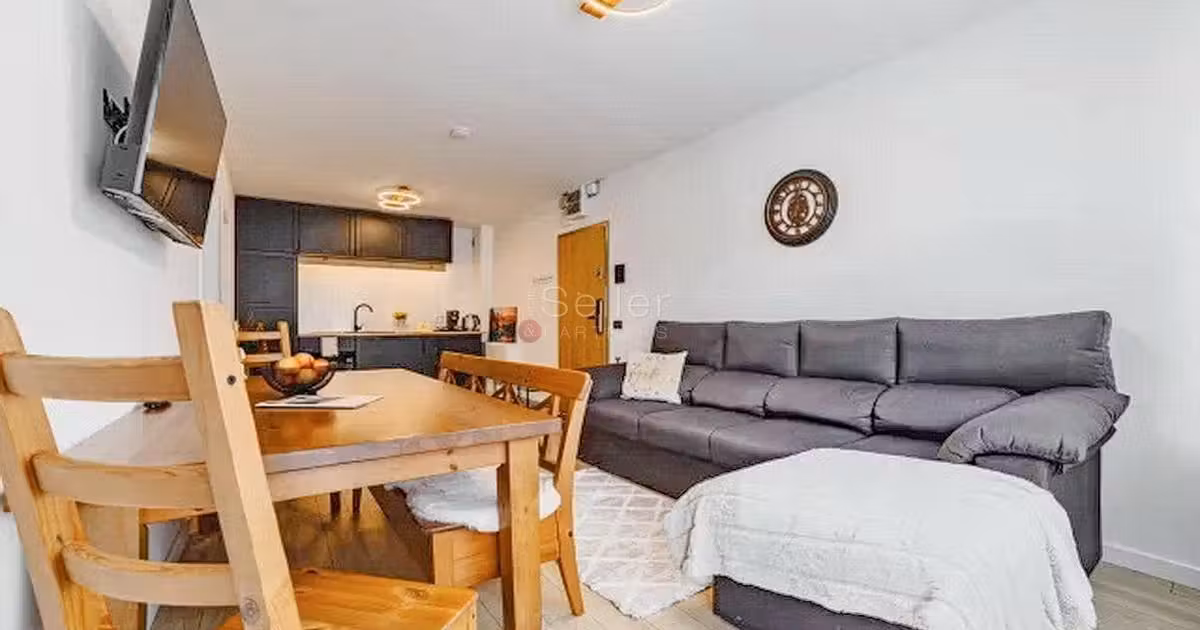 Apartament de vânzare cu 2 camere, mobilat în Poiana Brașov